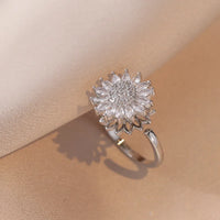 Fashionable and Exquisite Daisy Flower Rotatable Necklace Sunflower Ring Opening Decompression Stainless Steel Jewelry