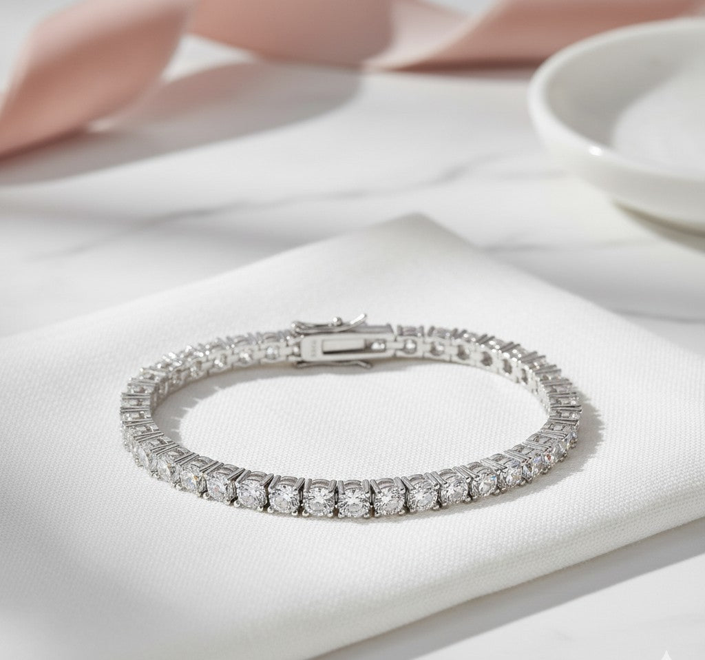 Stunning 3mm & 4mm Moissanite Tennis Bracelet Perfect for Weddings and Parties